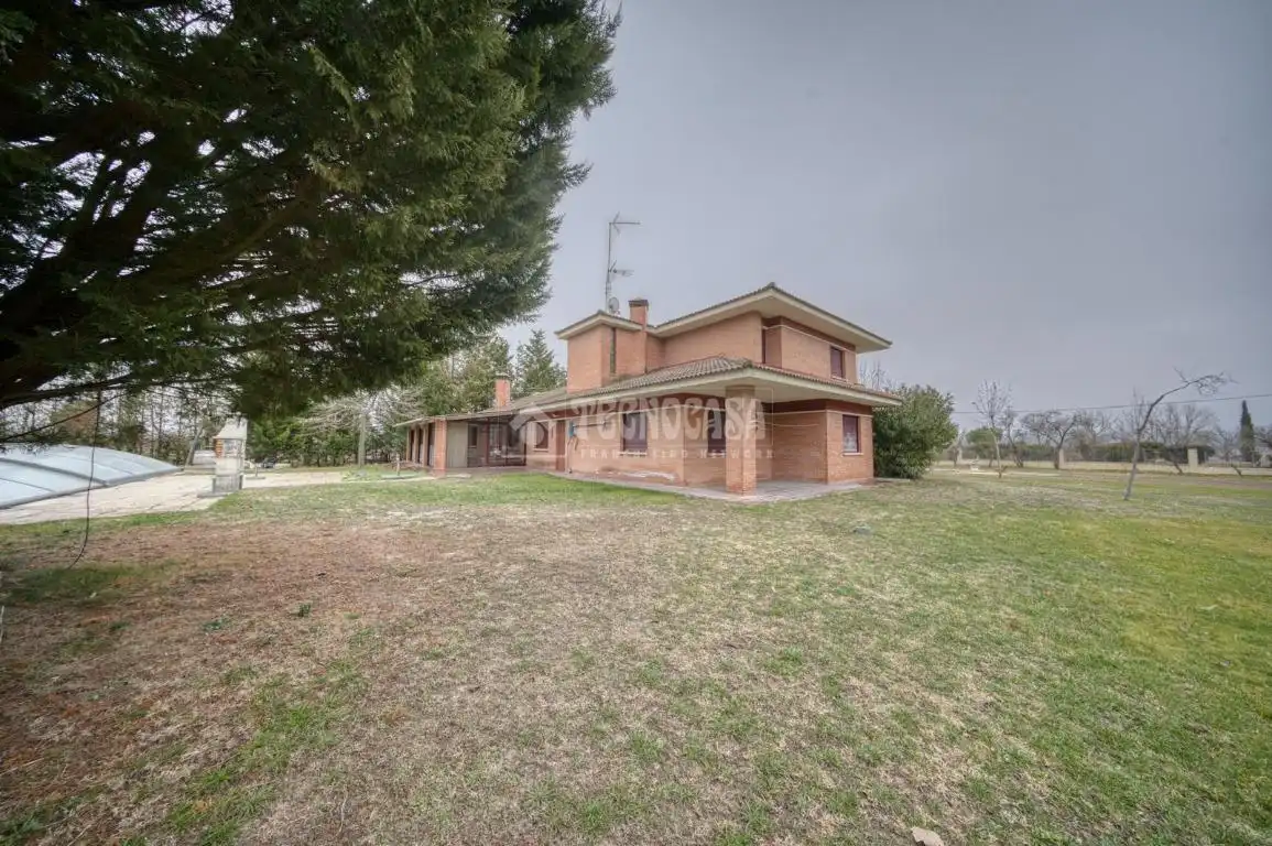 Jardín de Casa o chalet en venta en Trigueros del Valle con Calefacción, Jardín privado y Piscina