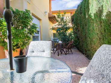 Casa bifamiliare con balcone in vendita a Campo Alto - Club de Campo
