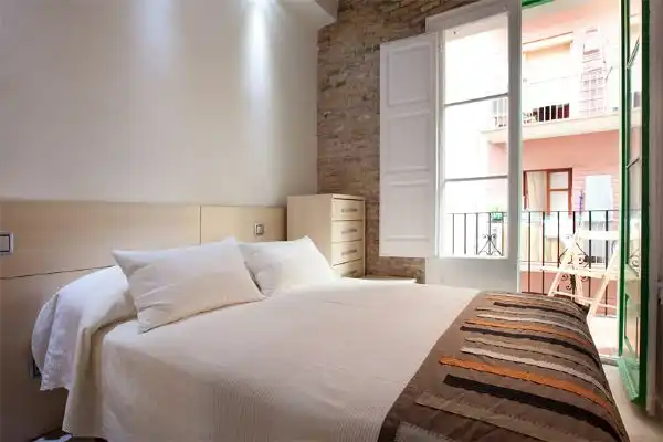 Schlafzimmer von Wohnungen zum Verkauf in Barcelona mit Möbliert, Ofen und Mikrowelle