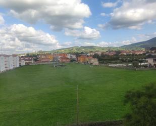 Vista exterior de Pis de lloguer en Torrelavega  amb Calefacció