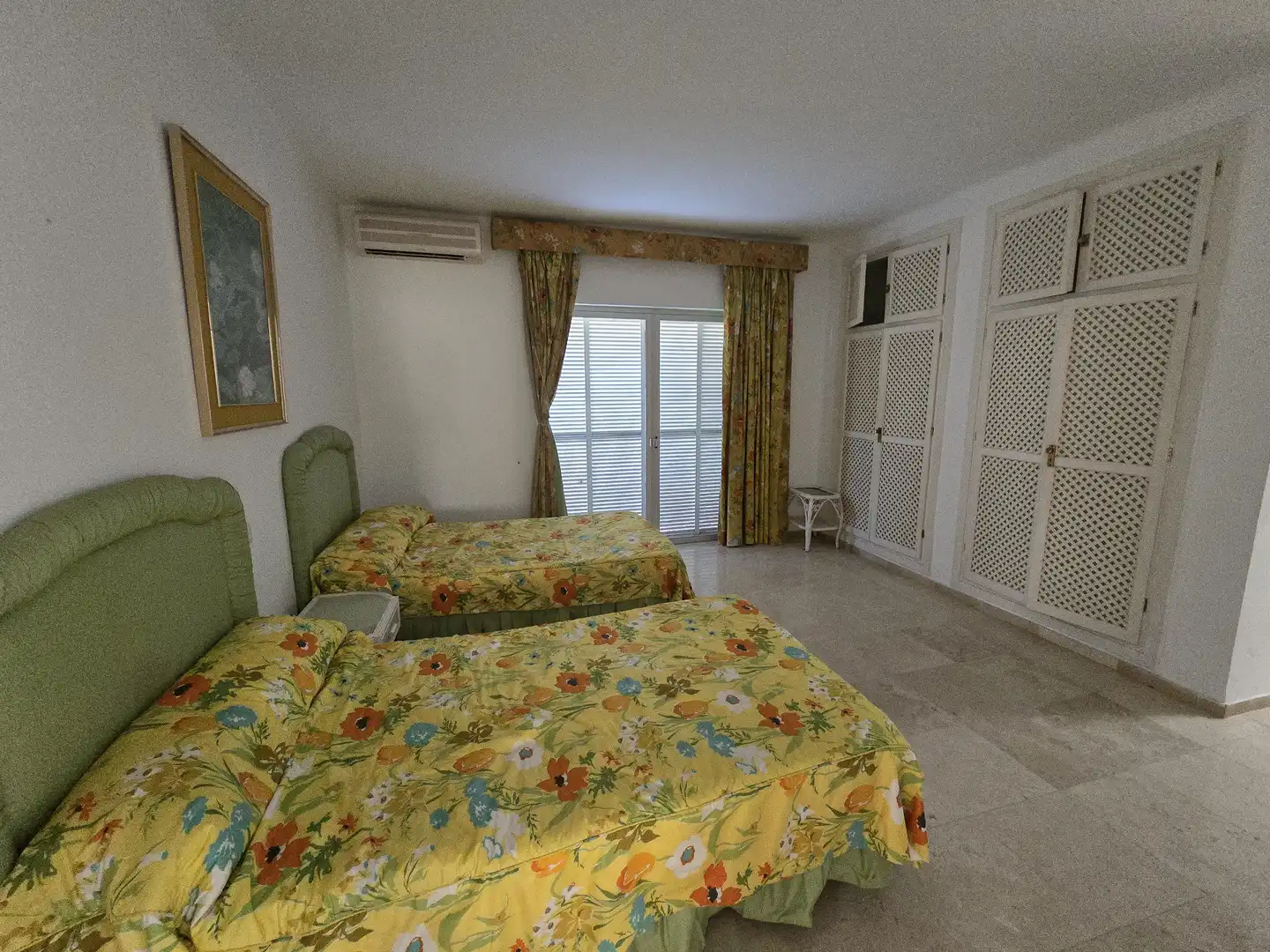 Dormitori de Casa o xalet en venda en Marbella amb Calefacció, Jardí privat i Terrassa