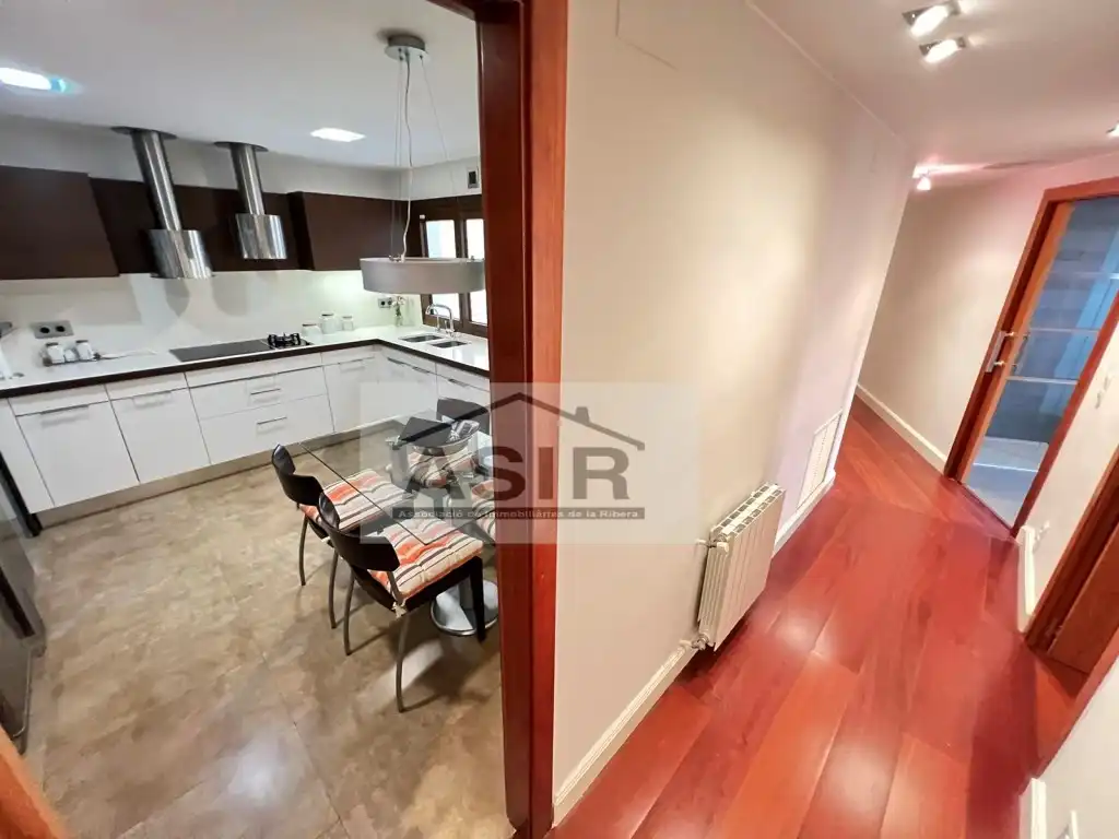 Flat for rent in Plaza Major, Centre