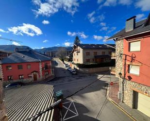 Vista exterior de Dúplex de lloguer en Bellver de Cerdanya amb Calefacció, Moblat i Balcó