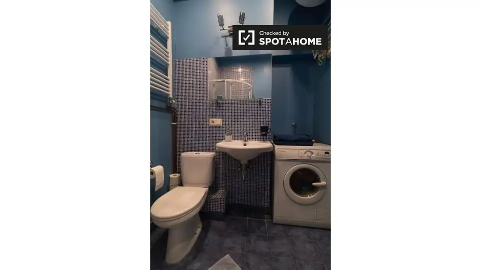 Baño de Apartamento para compartir en La Pobla de Claramunt con Aire acondicionado, Calefacción y Terraza