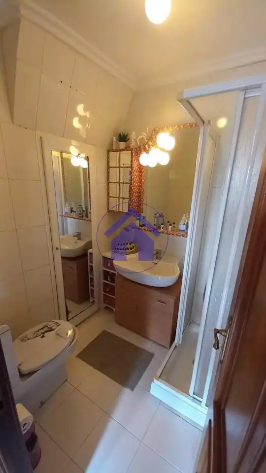 Bathroom of Houses for sale in Vigo   with Heating, Private garden and Parquet flooring