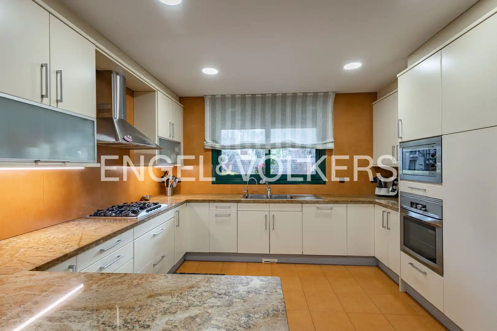 Kitchen of Houses for sale in Sant Cugat del Vallès  with Heating, Private garden and Parquet flooring