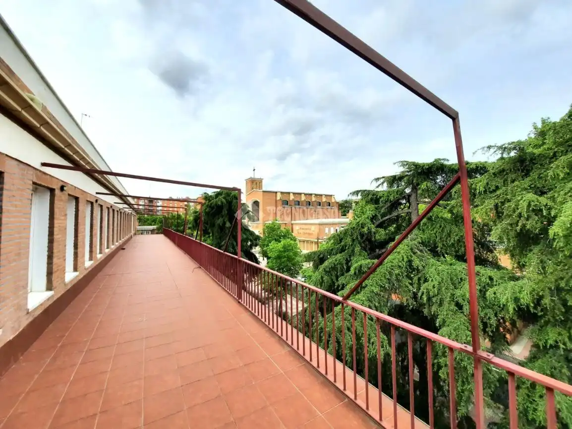 Terrasse von Geschaftsraum zur Miete in Madrid mit Klimaanlage