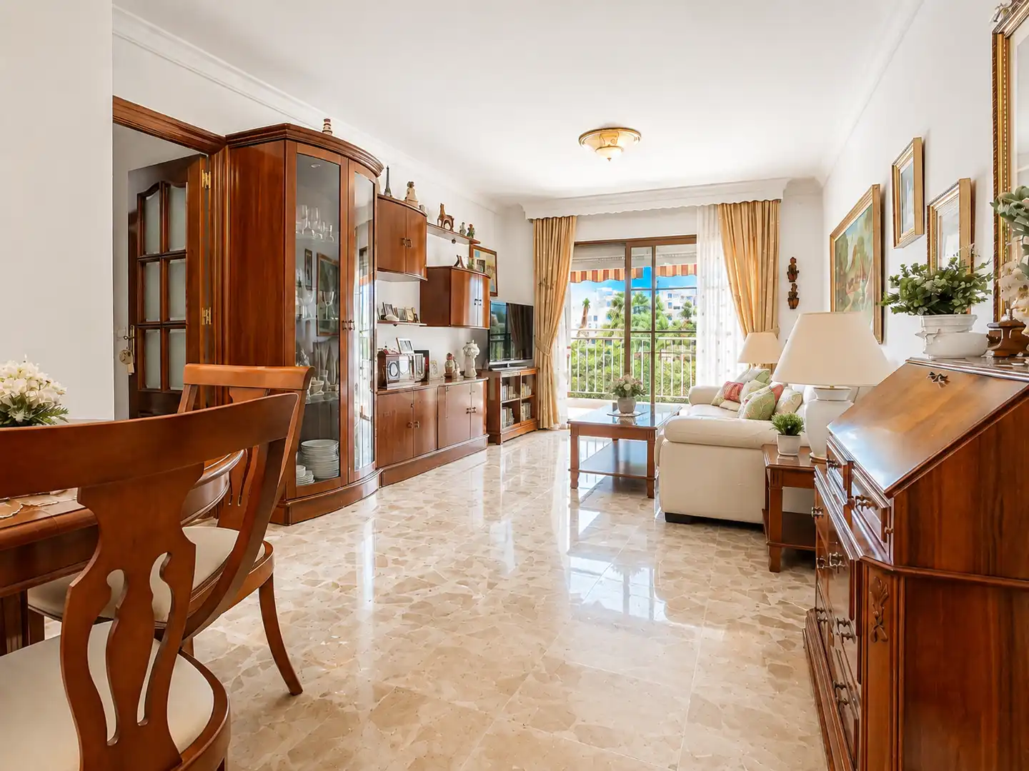 Living room of Apartments for sale in Málaga  with Private garden, Storage room and Microwave