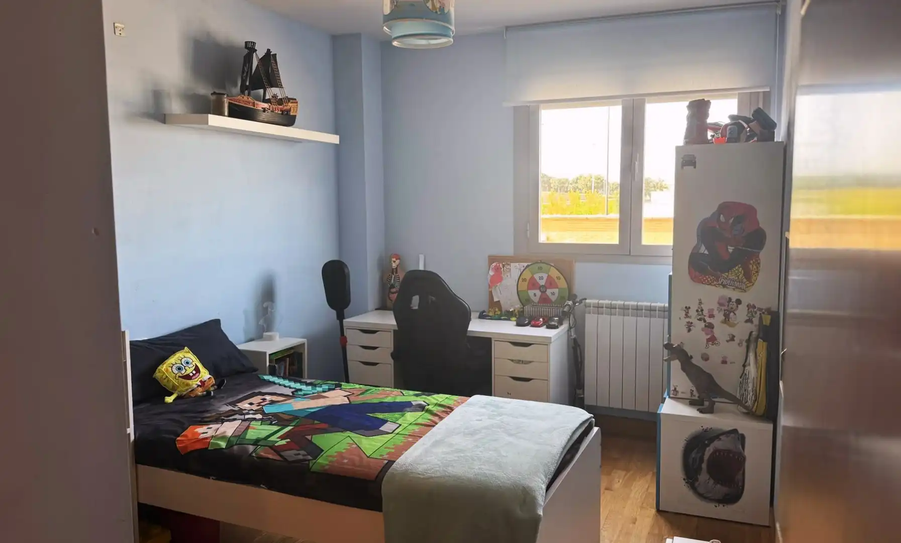 Bedroom of Flat for sale in Tres Cantos  with Heating, Parquet flooring and Terrace