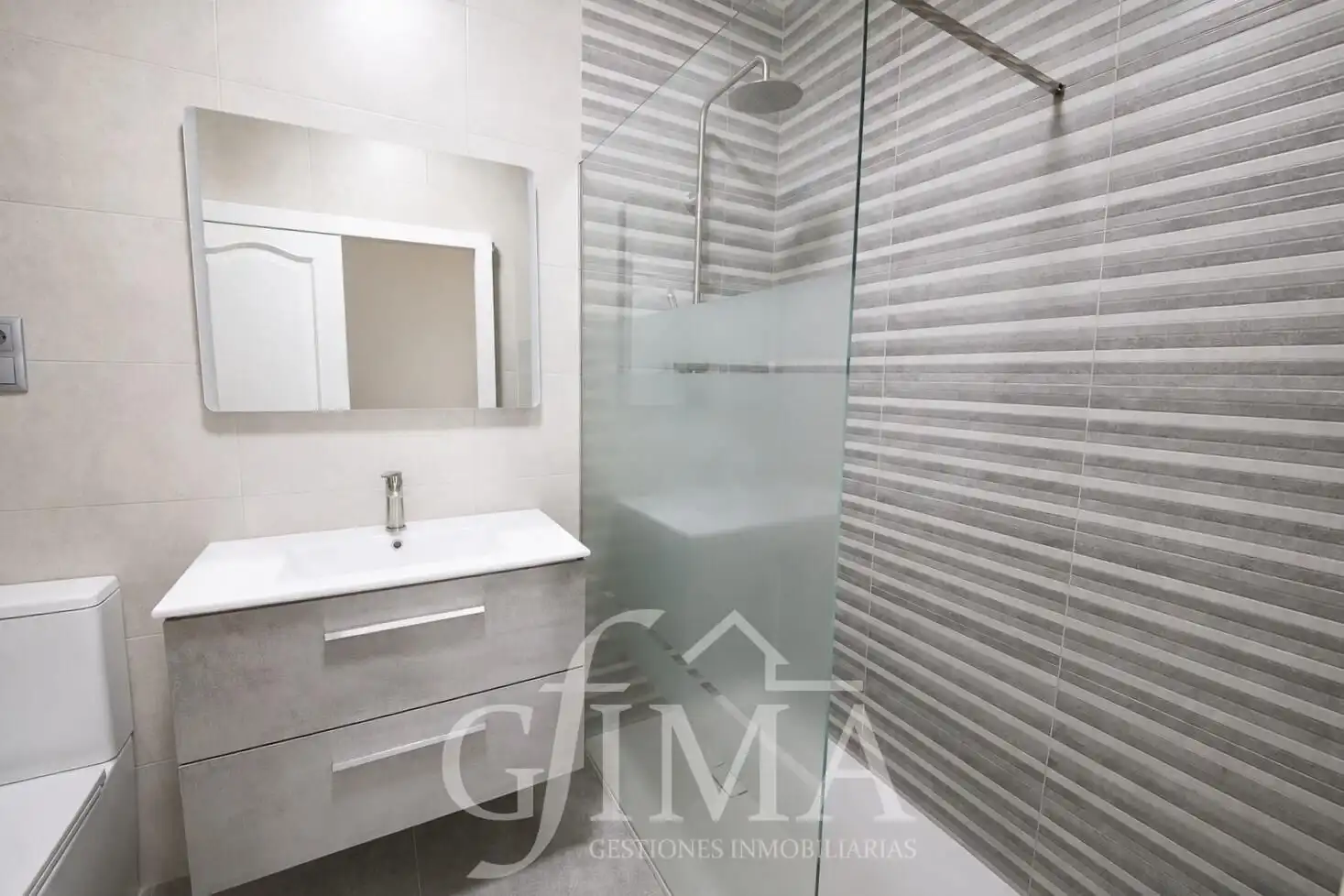 Baño de Casa adosada en venta en Tomelloso con Calefacción y Trastero