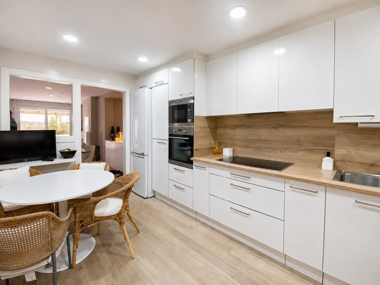 Cocina de Casa o chalet en venta en Sant Andreu de Llavaneres con Aire acondicionado, Calefacción y Jardín privado