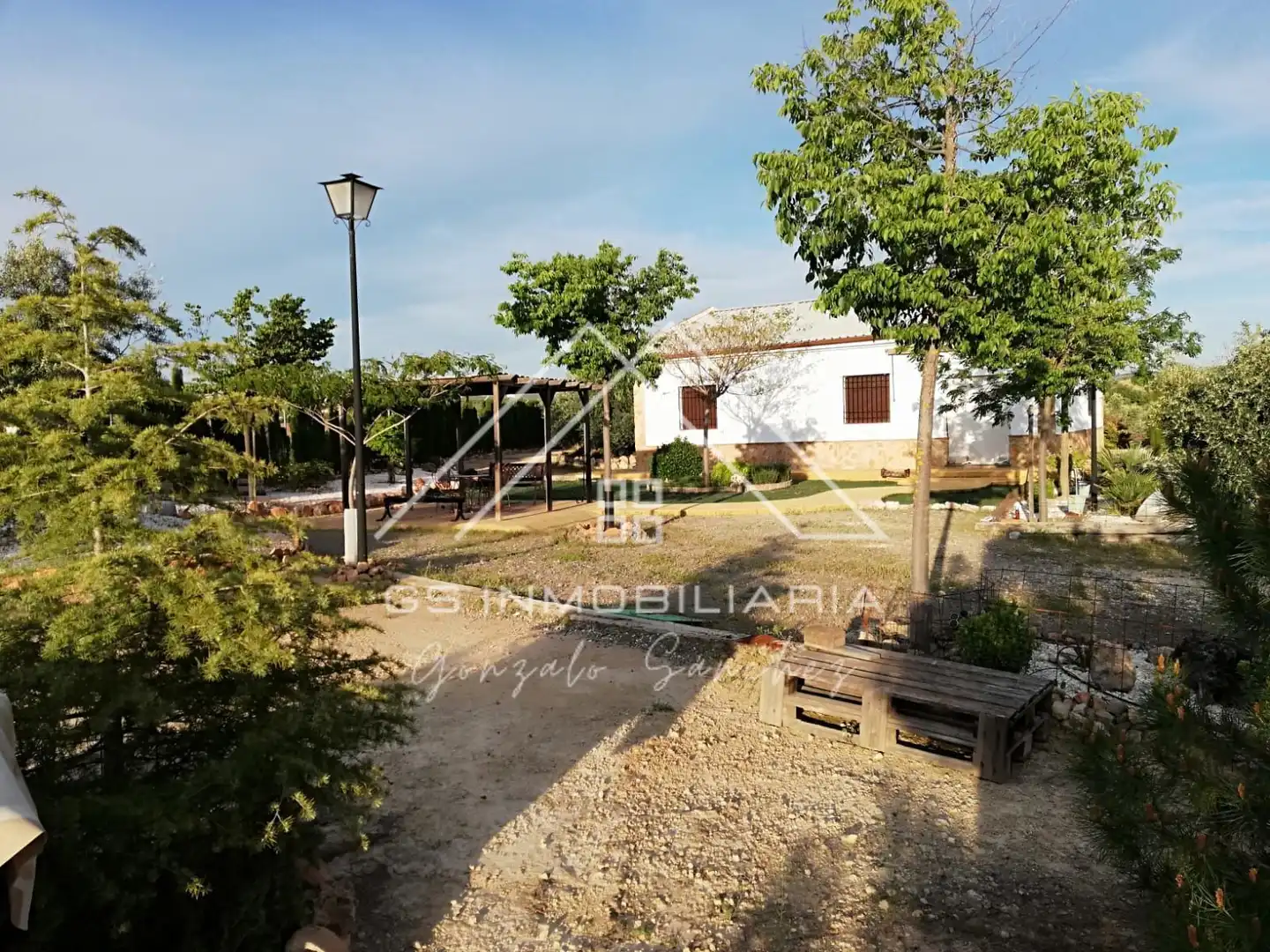 Jardí de Casa o xalet en venda en Lucena