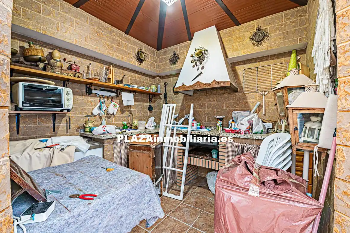 Casa o chalet en venta en Lucena con Aire acondicionado, Trastero y Piscina
