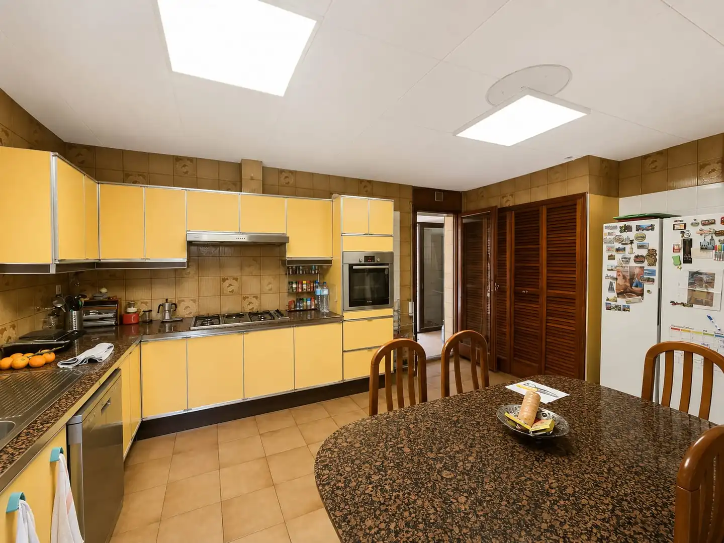 Cocina de Casa o chalet en venta en Badalona con Aire acondicionado, Calefacción y Jardín privado