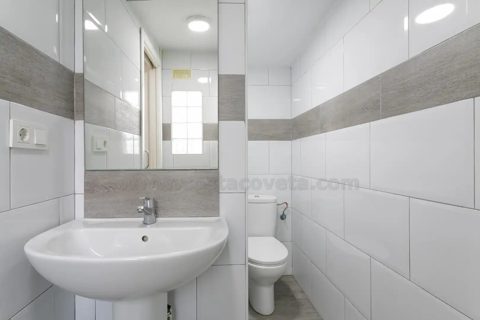 Bathroom of Houses for sale in El Campello  with Air Conditioner, Private garden and Terrace