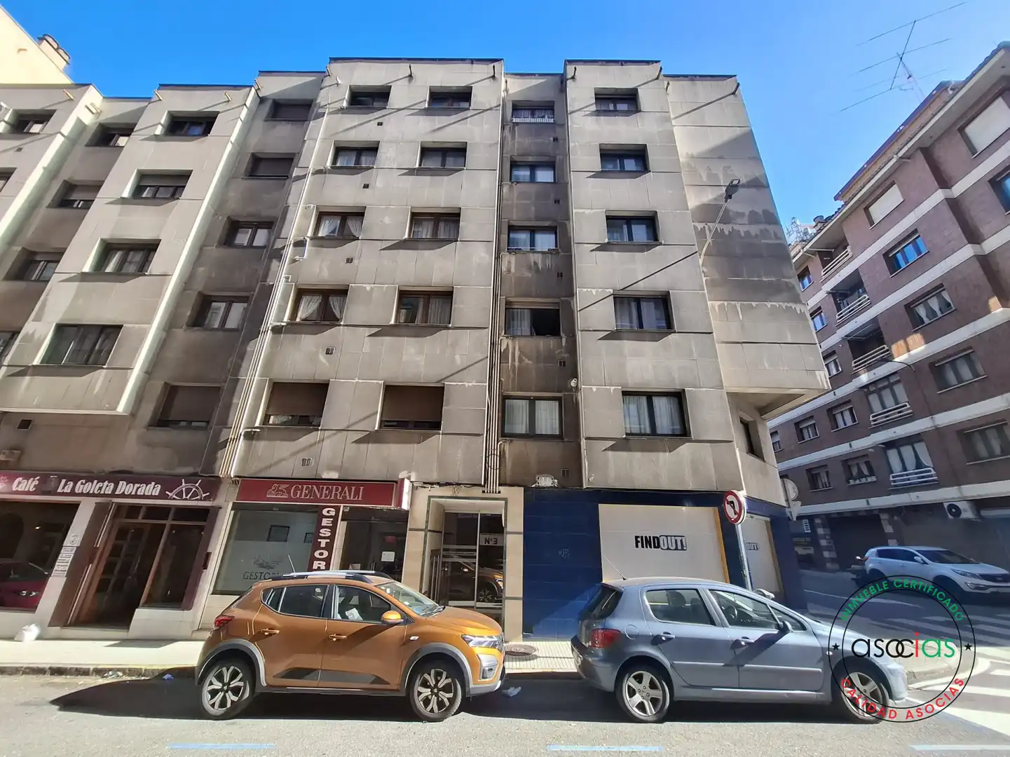 Vista exterior de Piso en venta en Gijón  con Calefacción