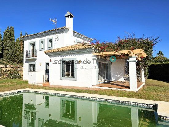 Vista exterior de Casa o xalet de lloguer en La Alcaidesa amb Aire condicionat, Calefacció i Terrassa