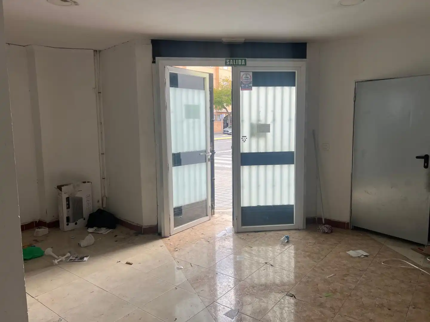 Nave industrial de alquiler en Manises con Calefacción y Alarma