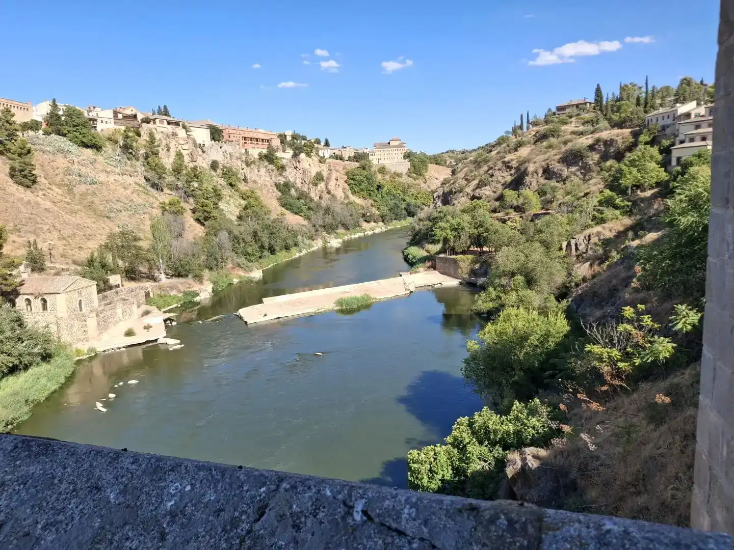 Vista exterior de Pis en venda en  Toledo Capital amb Balcó