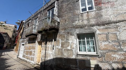 Casa Adosada para reformar en el casco viejo de Cangas do Morrazo.