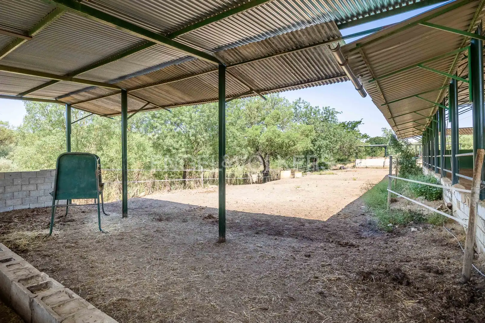 Finca rústica en venta en Alcalá del Río con Aire acondicionado, Calefacción y Jardín privado
