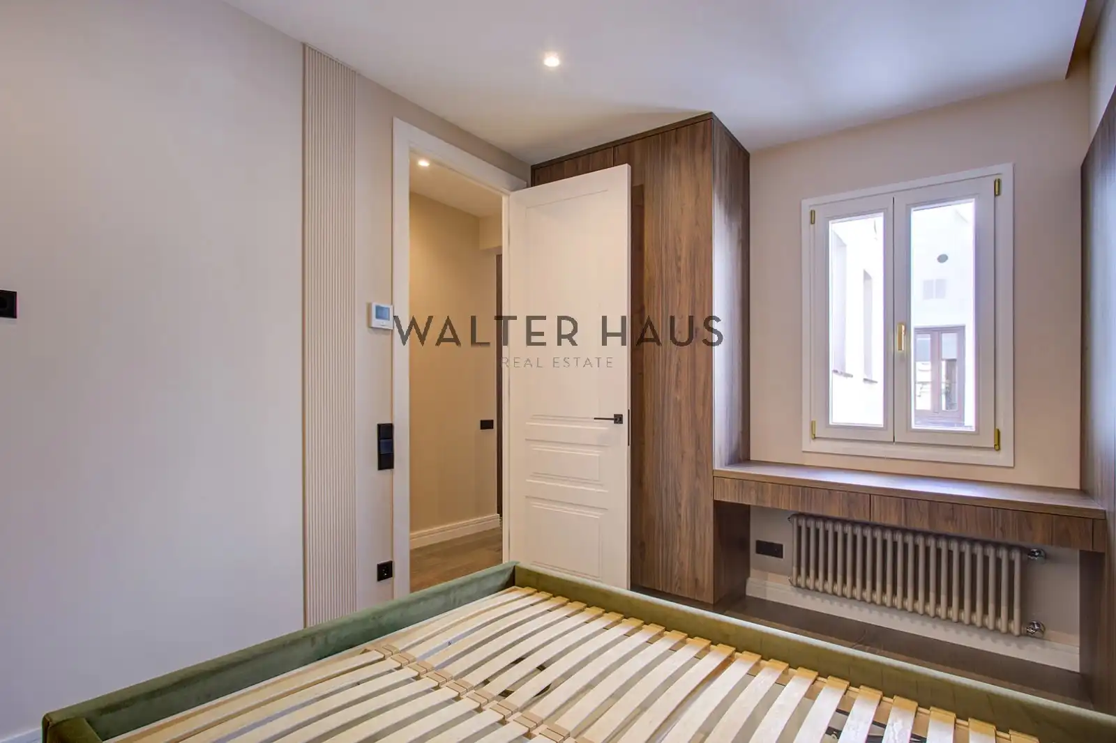 Schlafzimmer von Wohnung zum Verkauf in Barcelona mit Klimaanlage und Heizung