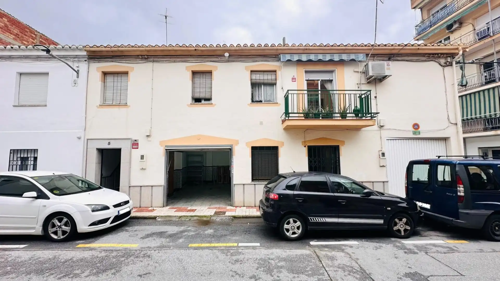 Vista exterior de Casa o xalet en venda en Maracena amb Terrassa i Traster