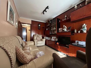 Appartamento con balcone in vendita a Calle Austria 2