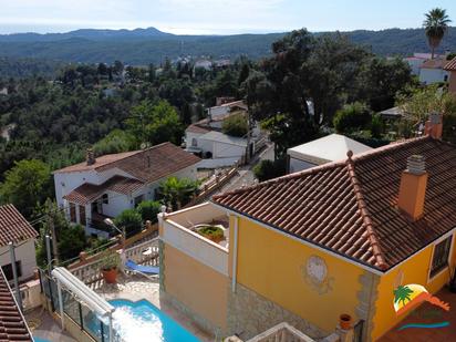 Vista exterior de Casa o xalet en venda en Lloret de Mar amb Calefacció, Jardí privat i Terrassa