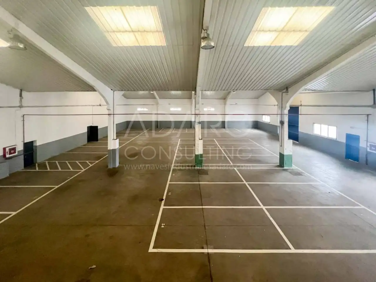 Parking of Industrial buildings for sale in Alcorcón