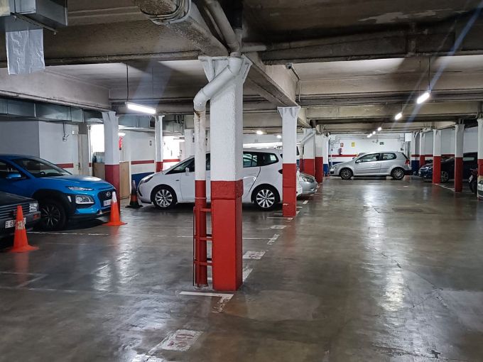 Parkplatz von Garage miete in  Barcelona Capital mit Alarm