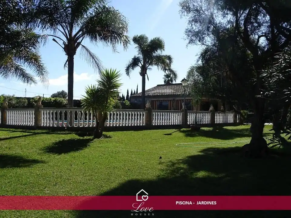 Exterior view of Houses for sale in Chiclana de la Frontera  with Air Conditioner, Heating and Private garden