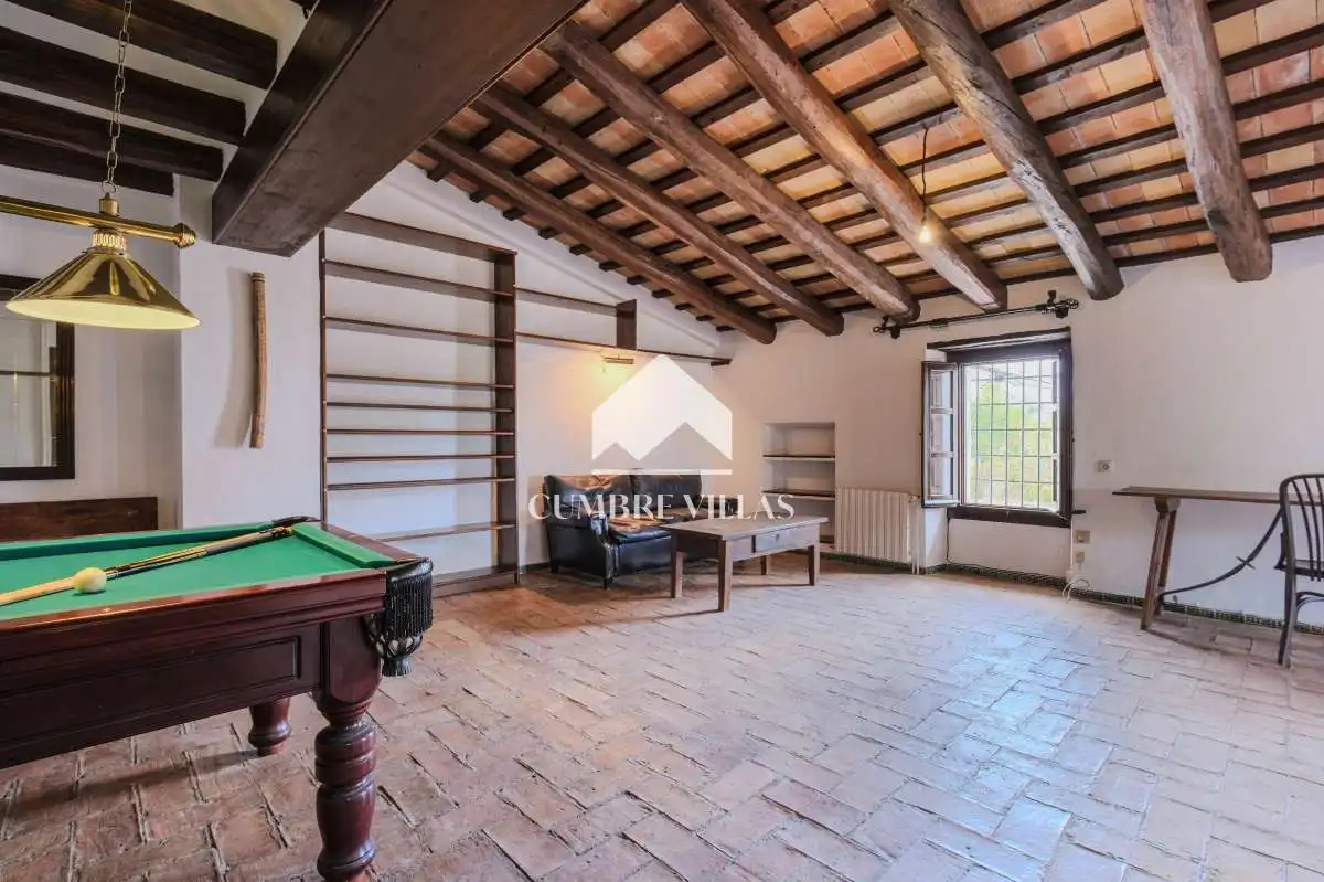 Sala d'estar de Casa o xalet en venda en Sant Pere de Ribes amb Calefacció, Terrassa i Traster