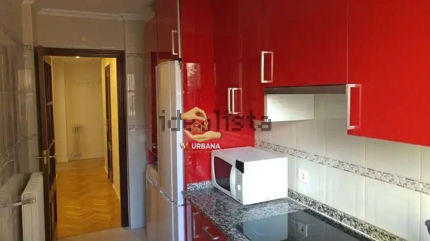 Cocina de Piso en venta en Salamanca con Calefacción, Terraza y Amueblado