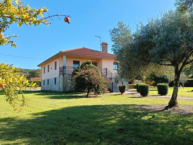 Casa-chalet en Venta en Oza dos Ríos