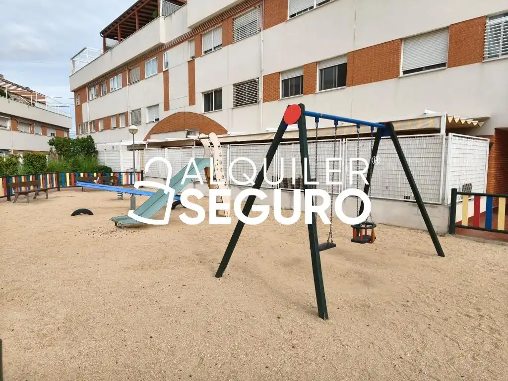 Parking of Flat for rent in Arroyomolinos (Madrid)  with Air Conditioner, Heating and Terrace