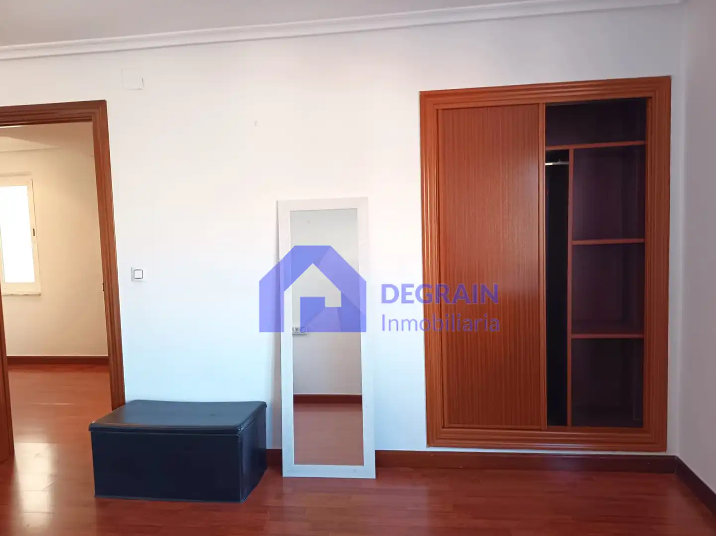 Habitación de Piso en venta en Oviedo  con Calefacción y Trastero