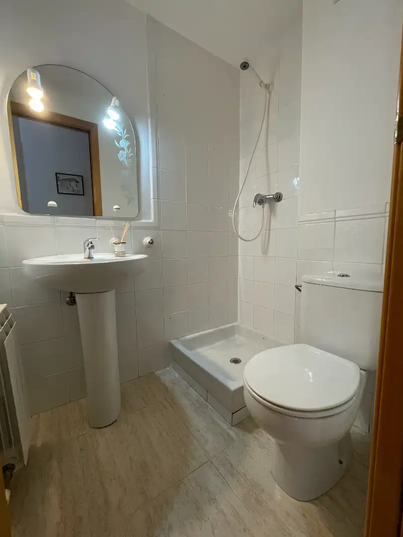Semi-detached house with terrace for sale in Carrer de Pere Vergés 29, imagen 9