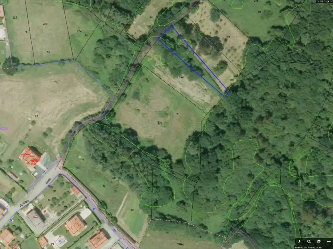 Terreno en venta en Oleiros