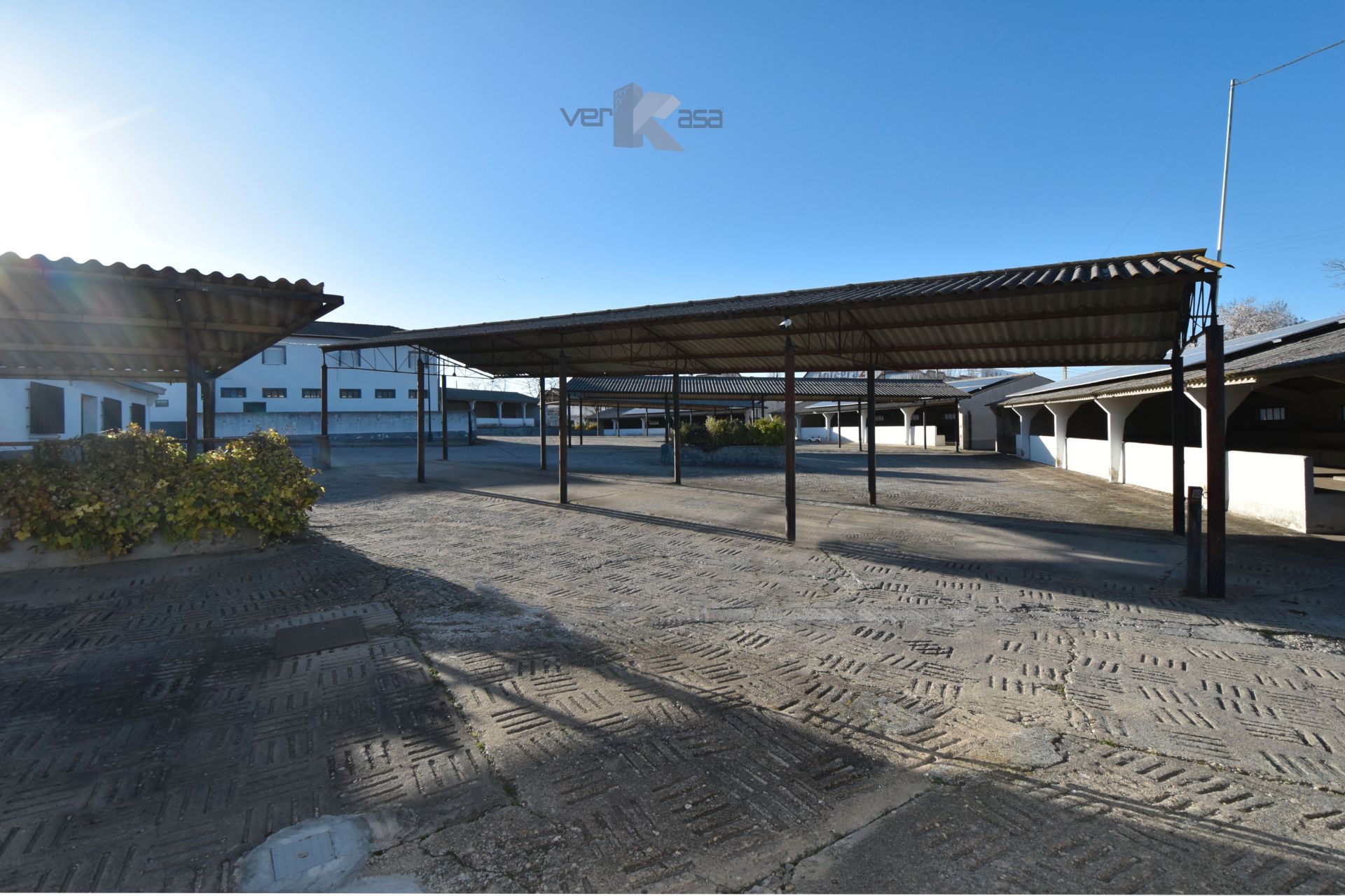 Vista exterior de Nave industrial en venta en Pinto con Calefacción