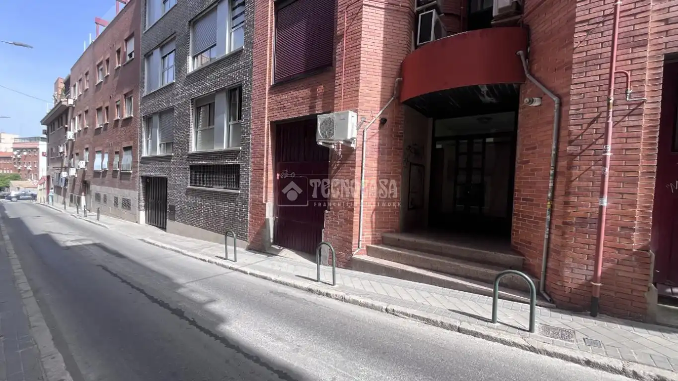 Vista exterior de Piso en venta en Madrid