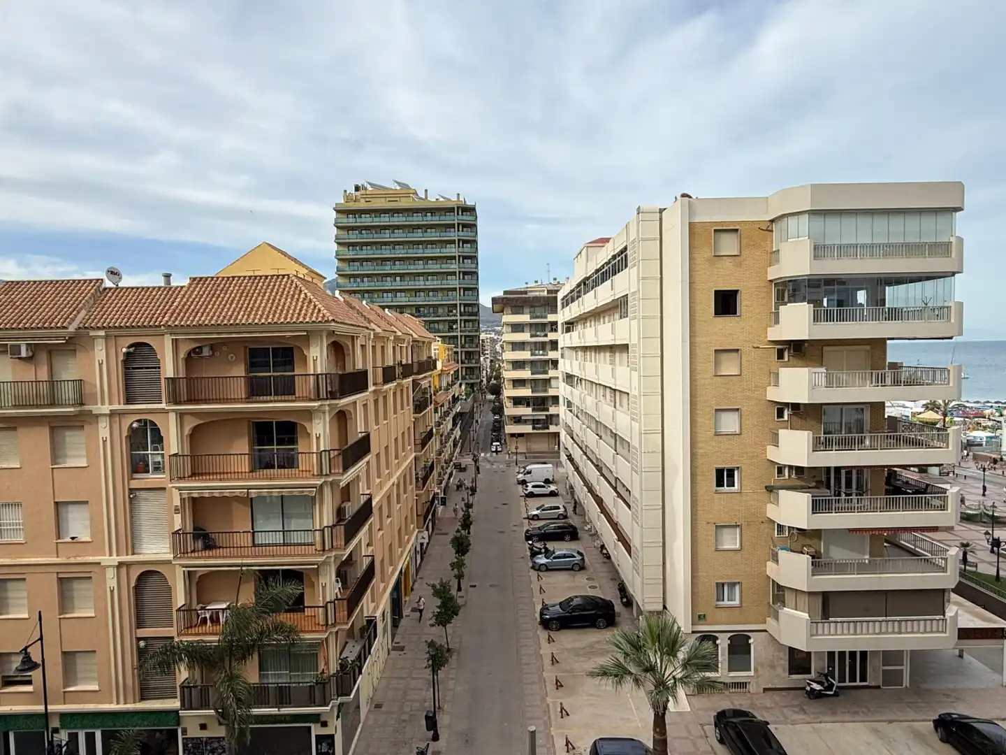 Vista exterior de Estudi en venda en Fuengirola amb Piscina comunitària