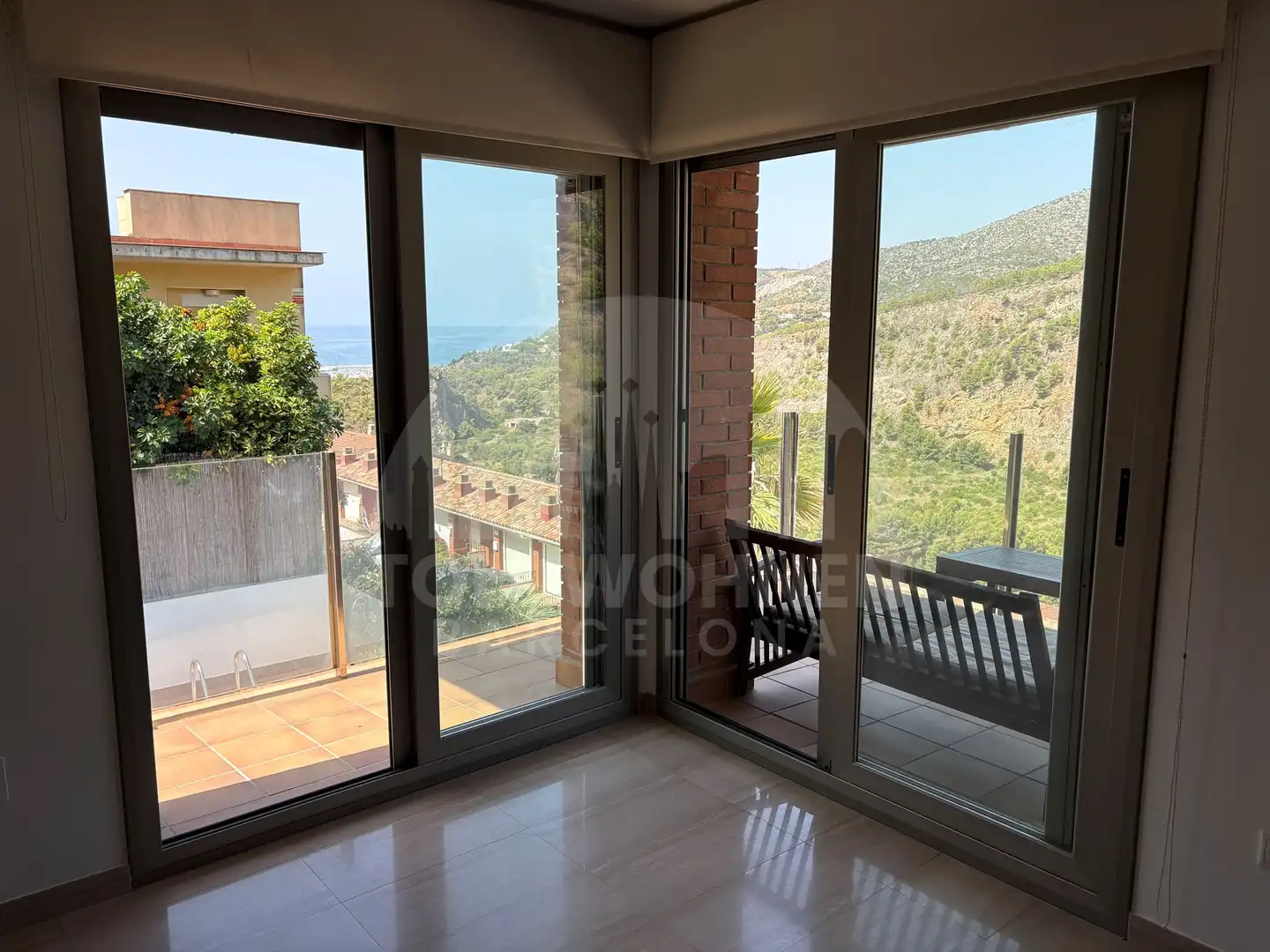 Living room of Detached homes for sale in Castelldefels  with Air Conditioner, Heating and Terrace
