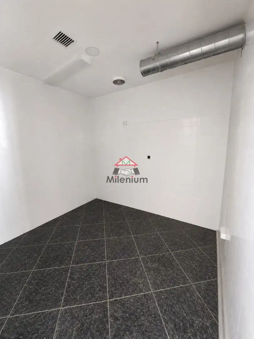 Local en venta en Algeciras con Aire acondicionado y Alarma