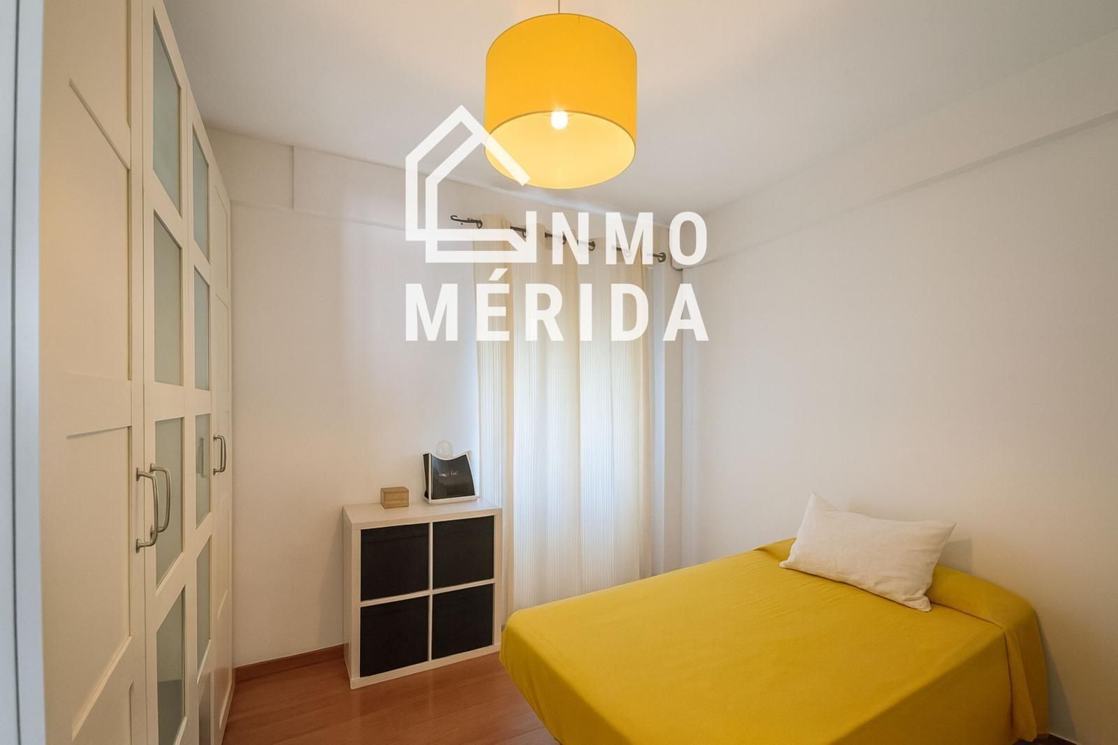Dormitori de Pis en venda en Mérida amb Balcó
