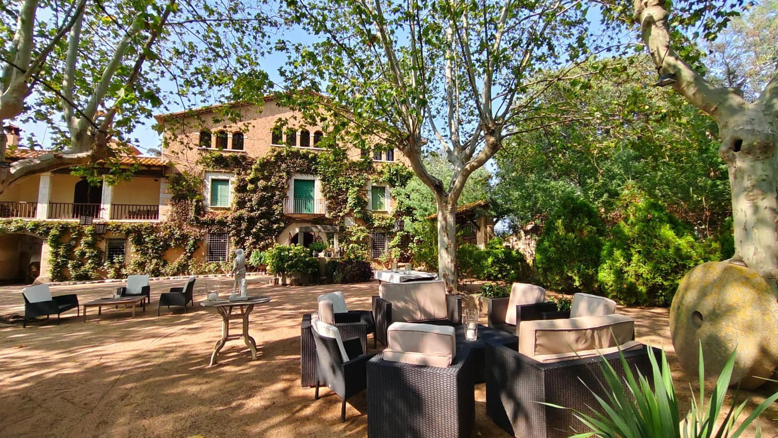 Terrassa de Finca rústica en venda en Girona Capital amb Calefacció, Jardí privat i Terrassa