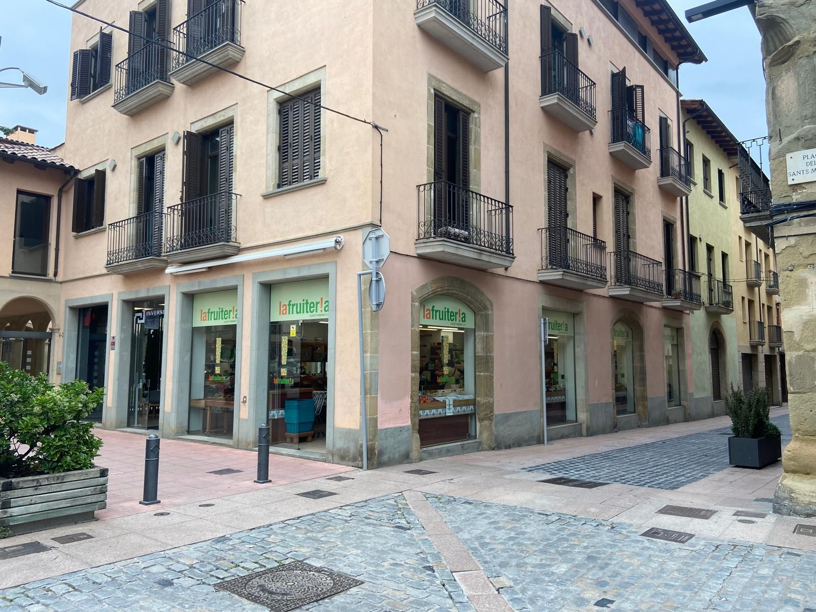 Local de alquiler en Plaça dels Sants Màrtirs, Centre