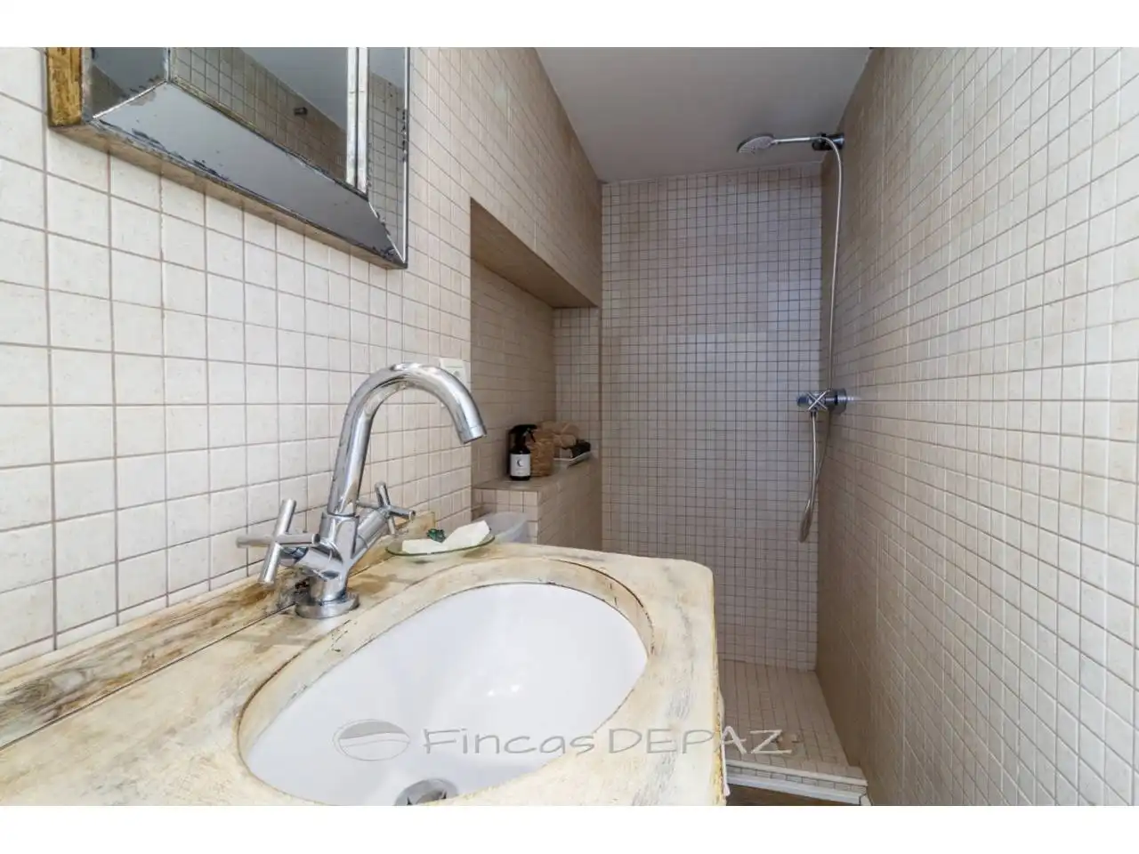 Baño de Ático en venta en Gavà con Aire acondicionado, Calefacción y Parquet
