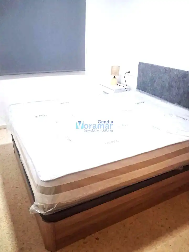 Dormitori de Apartament en venda en Gandia amb Aire condicionat, Jardí privat i Terrassa