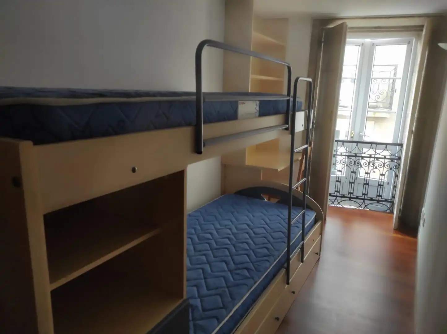 Habitación de Casa o chalet en venta en Santiago de Compostela  con Calefacción